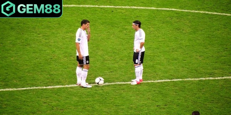 Kèo giao bóng dự đoán đội sẽ thực hiện cú sút đầu tiên